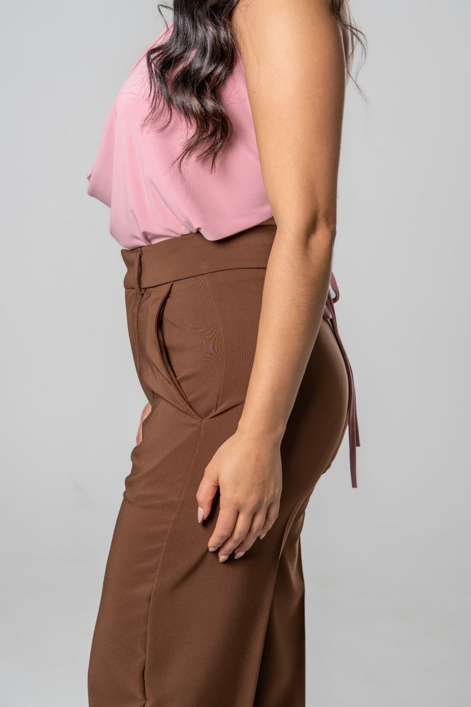 Pantalón ascension café, otro ángulo